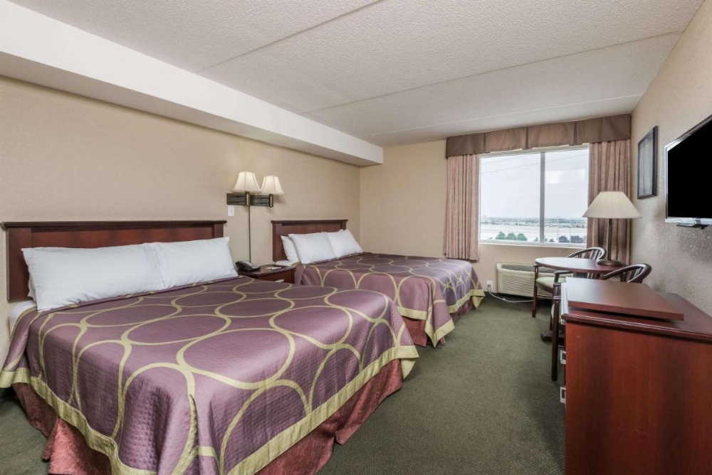 Super 8 by Wyndham Mississauga Image 6